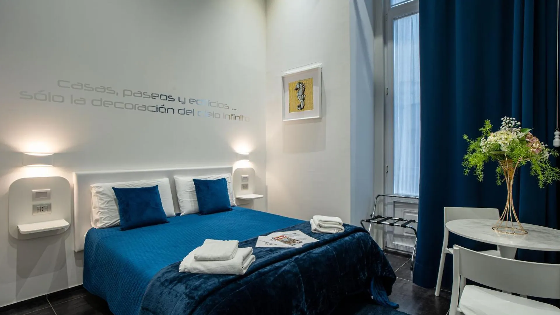 Skyhouse Chiaia Bed and Breakfast Napels Bed & Breakfast
