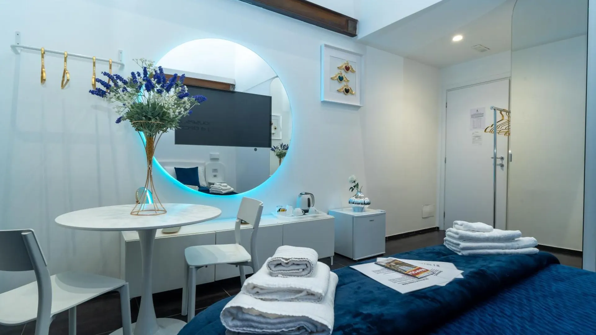 Skyhouse Chiaia Bed and Breakfast Napels