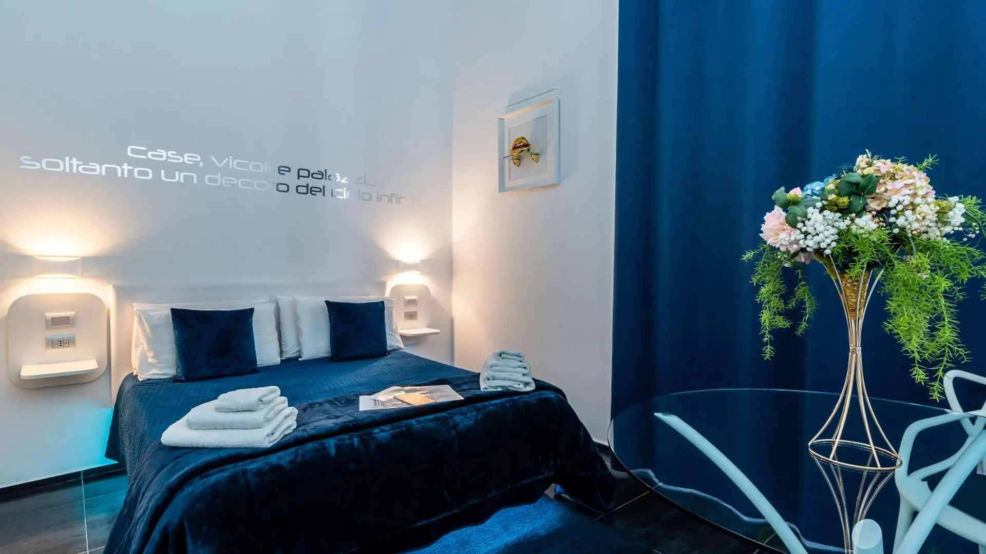 Skyhouse Chiaia Bed & Breakfast Naples