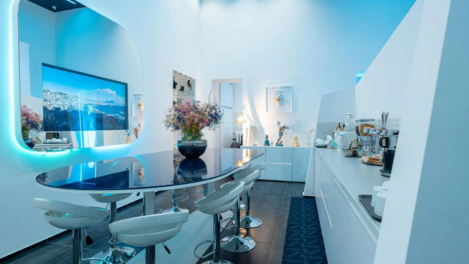 Skyhouse Chiaia Bed & Breakfast Naples