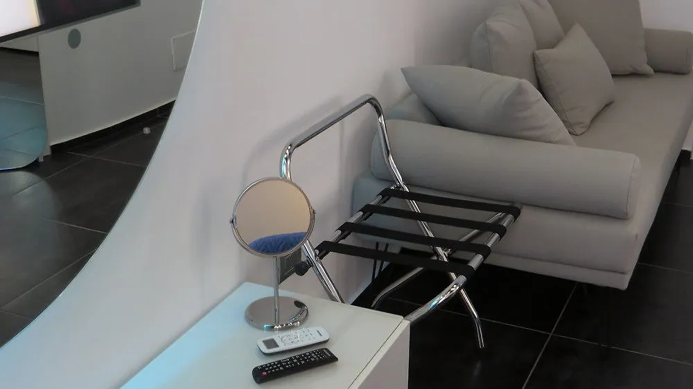 Skyhouse Chiaia Bed & Breakfast Naples