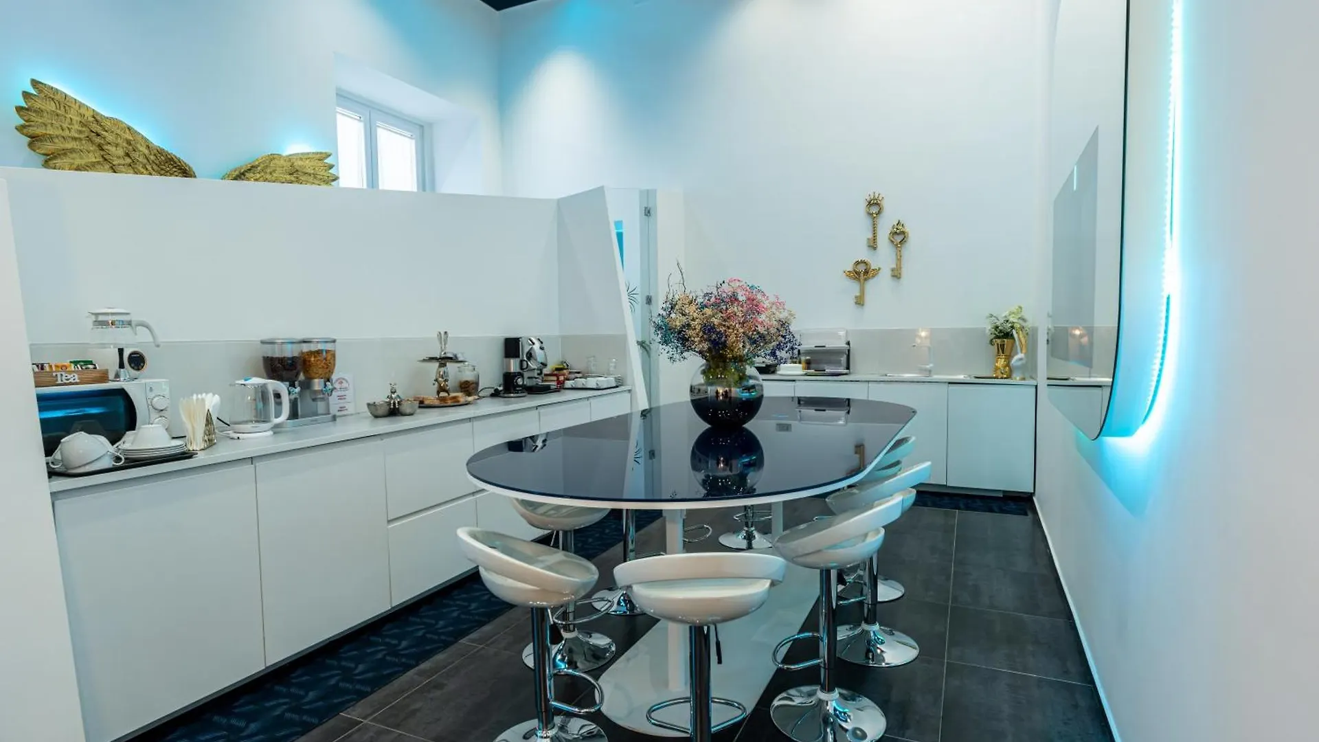 Skyhouse Chiaia Bed & Breakfast Naples