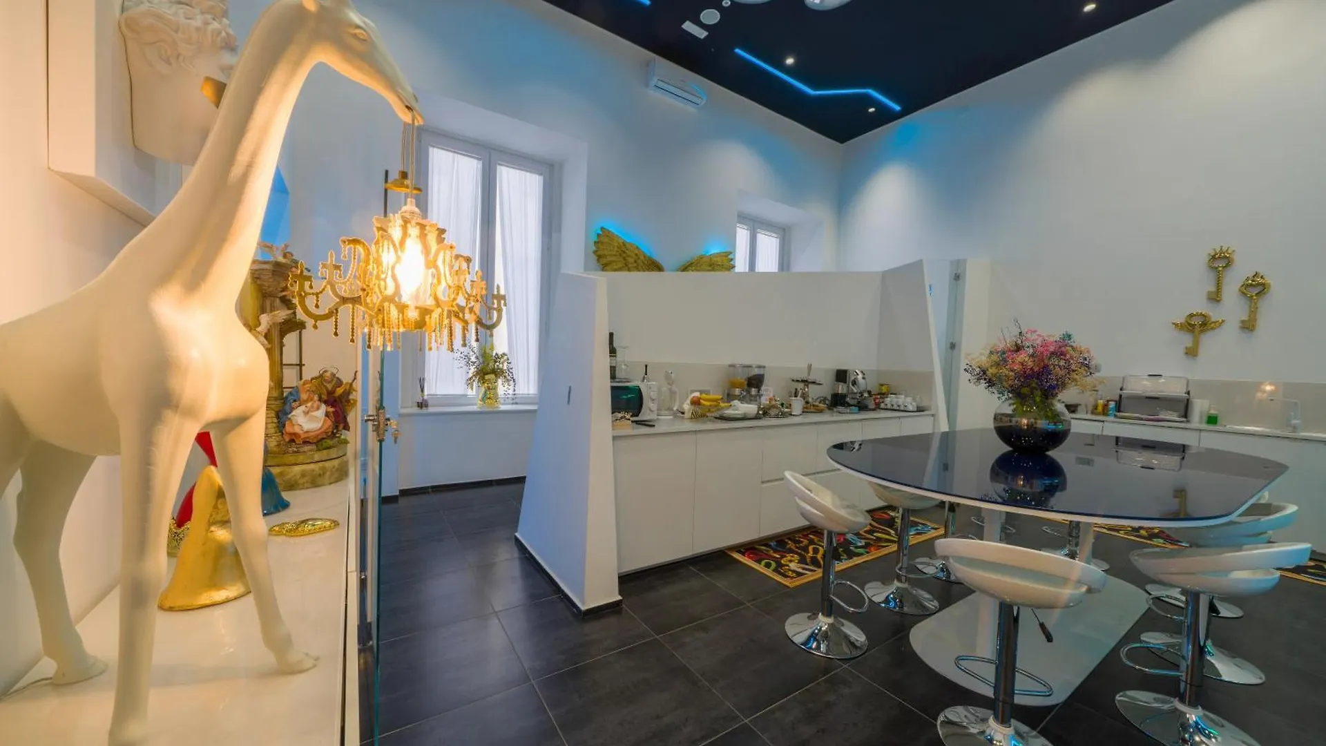 Skyhouse Chiaia Bed & Breakfast Naples